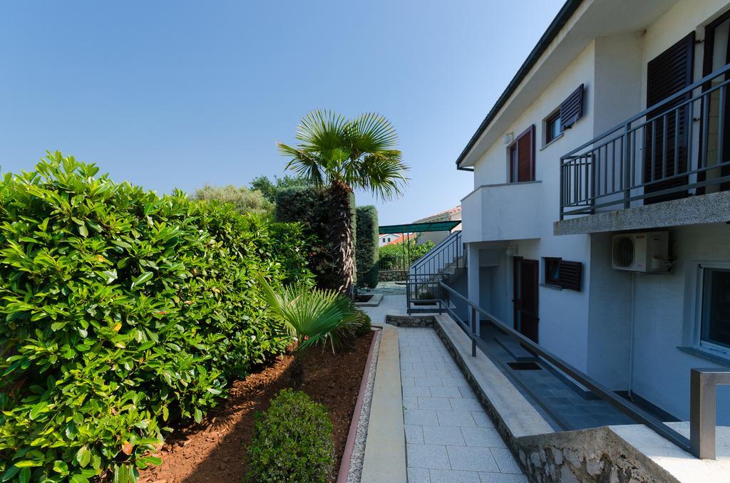 Apartments Miha Krk Town Exteriér fotografie